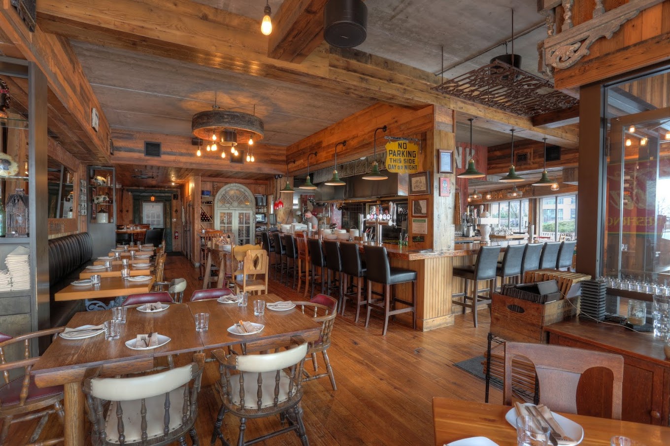 Plank - Restaurant in Oakville Ontario